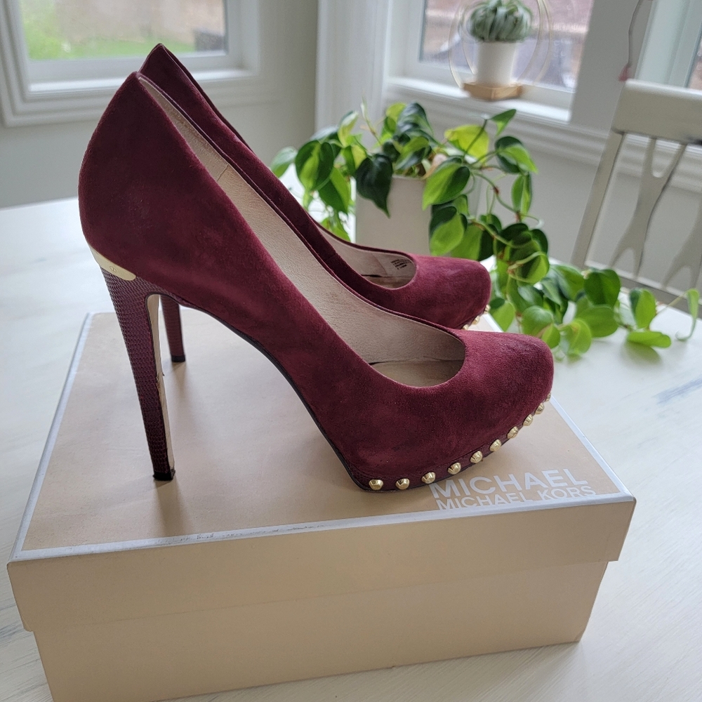 Michael Kors Ailee Pump | Heels |  Cinnabar Red | Suede | Gold studs | Size 7.5